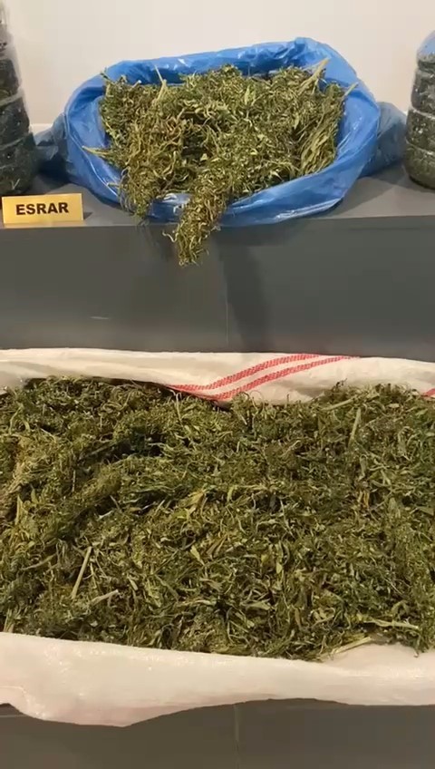 Samsun’da 6 kilo 700 gram esrar ele geçirildi
