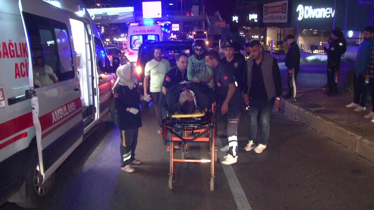 Maltepe’de otomobil motosiklete çarptı: 1 yaralı
