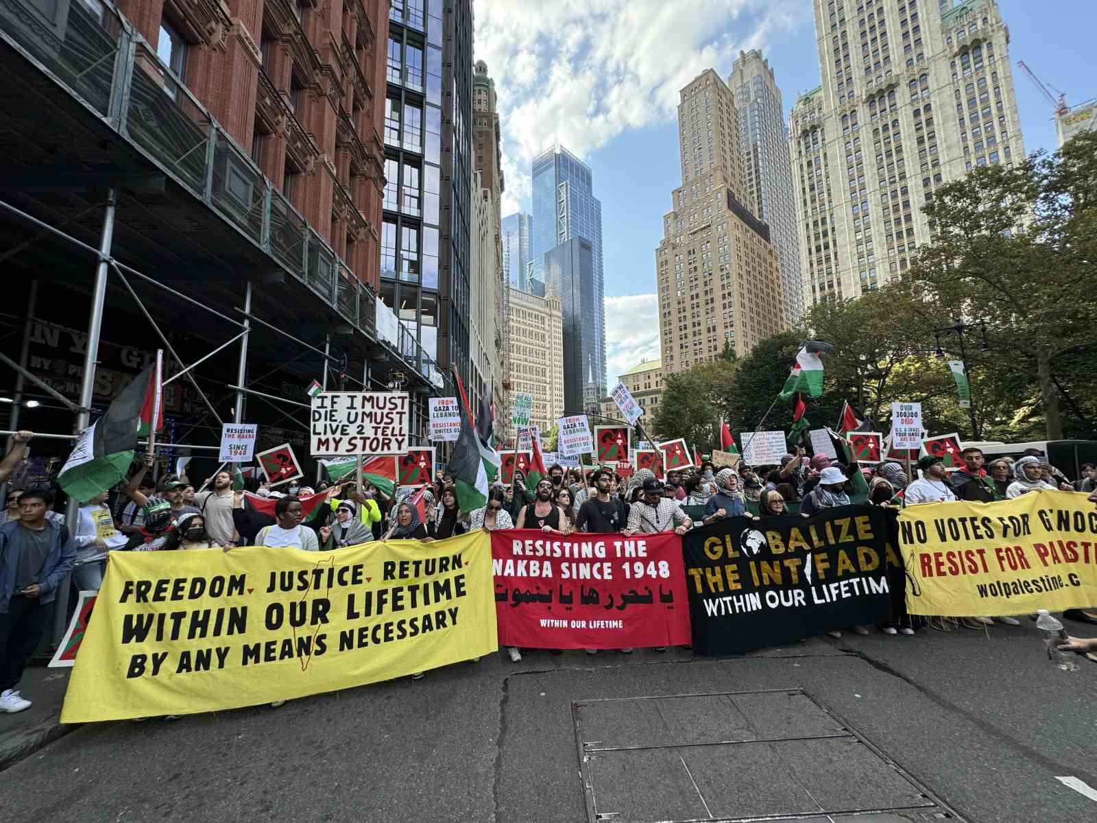 New York’ta binlerce Filistin yanlısı, İsrail saldırılarını 1. yılında protesto etti
