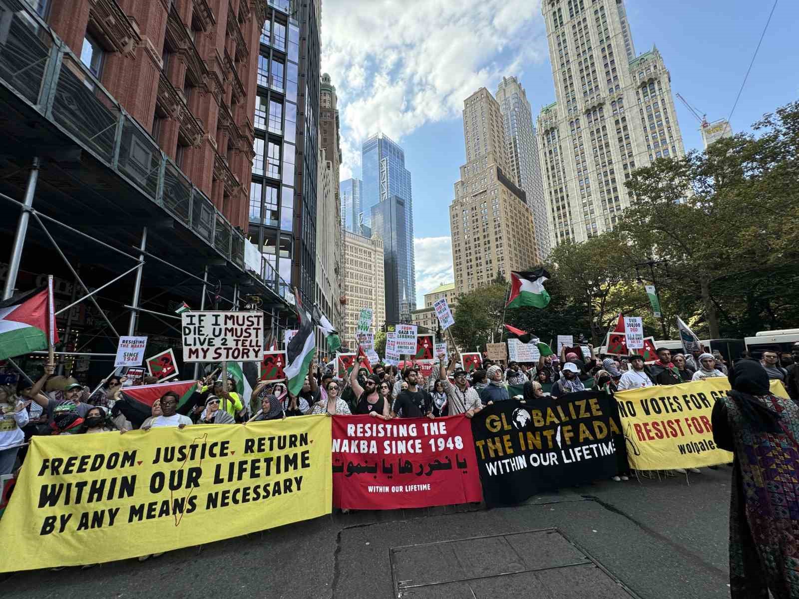 New York’ta binlerce Filistin yanlısı, İsrail saldırılarını 1. yılında protesto etti
