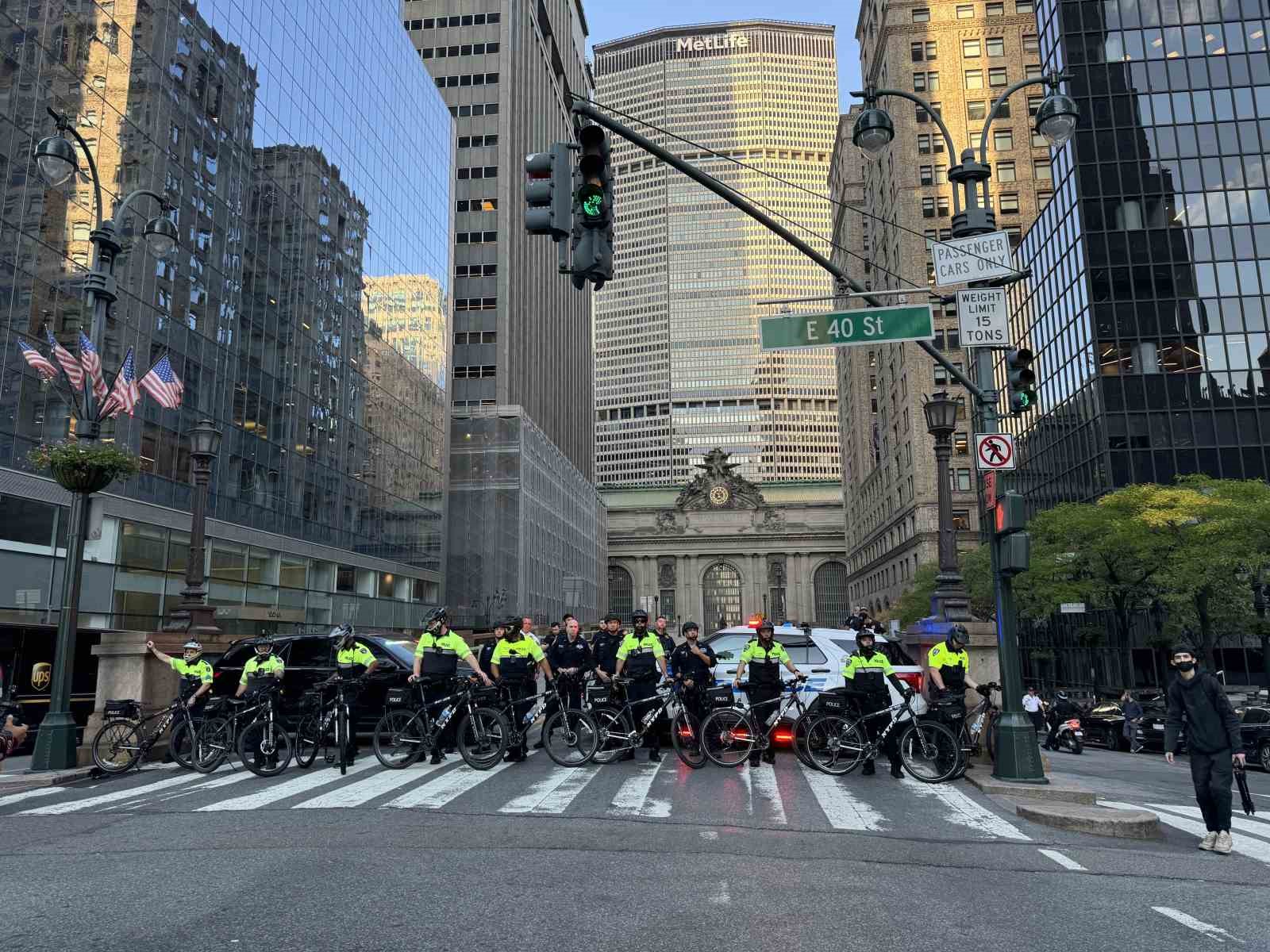 New York’ta binlerce Filistin yanlısı, İsrail saldırılarını 1. yılında protesto etti
