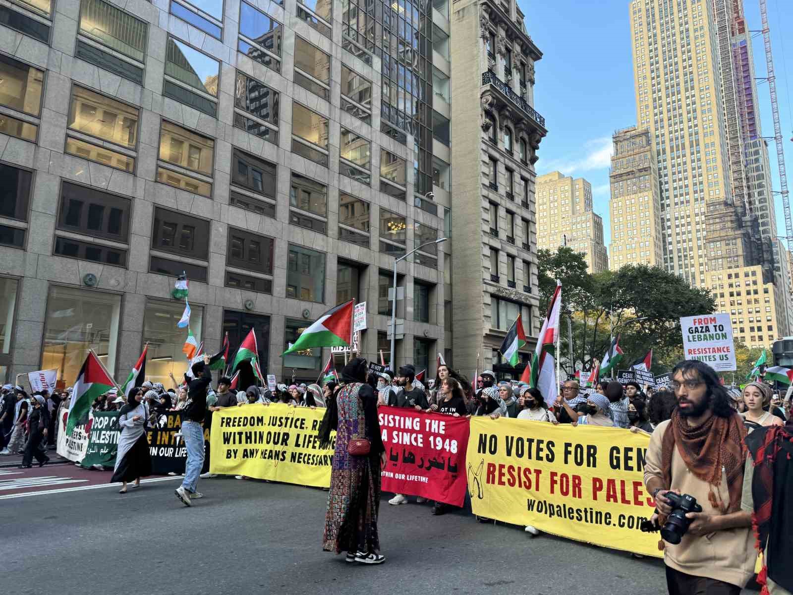 New York’ta binlerce Filistin yanlısı, İsrail saldırılarını 1. yılında protesto etti
