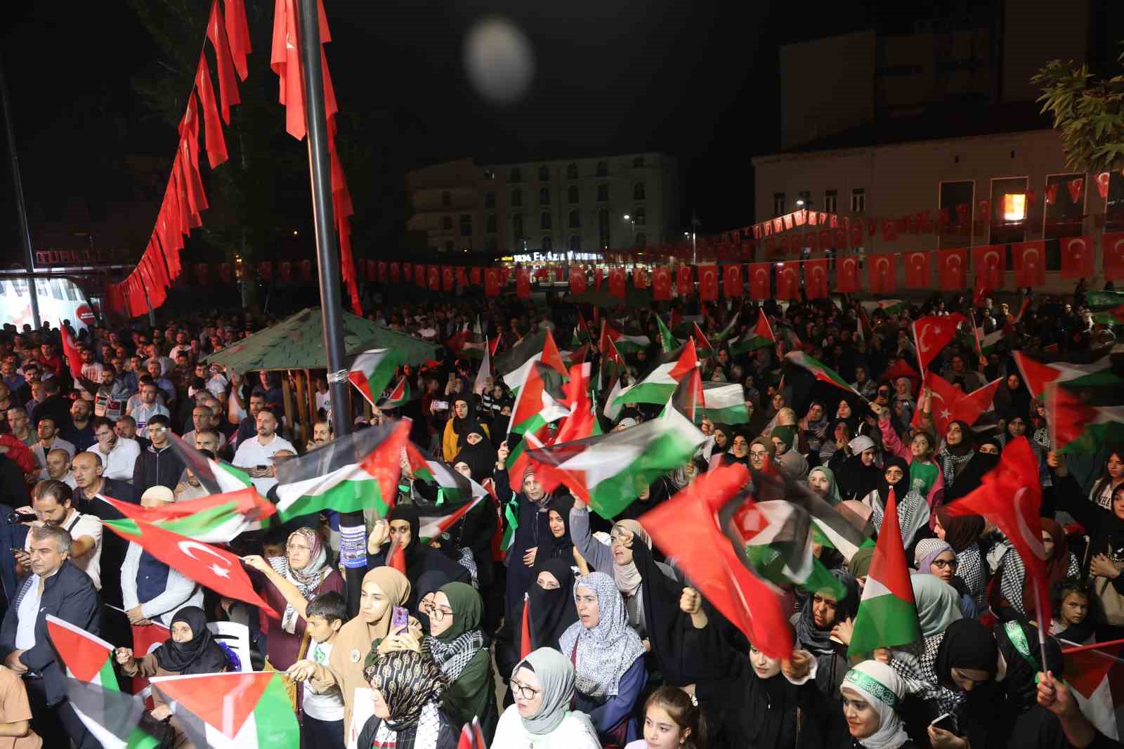 Elazığ’da Filistin’e destek mitingi düzenlendi
