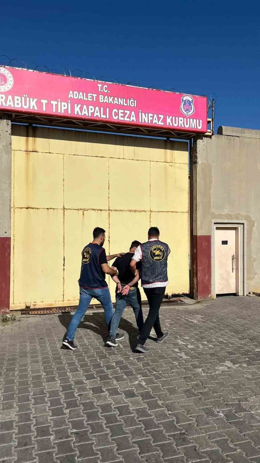 Çeşitli suçlardan aranan 105 kişi yakalandı, 21’i tutuklandı
