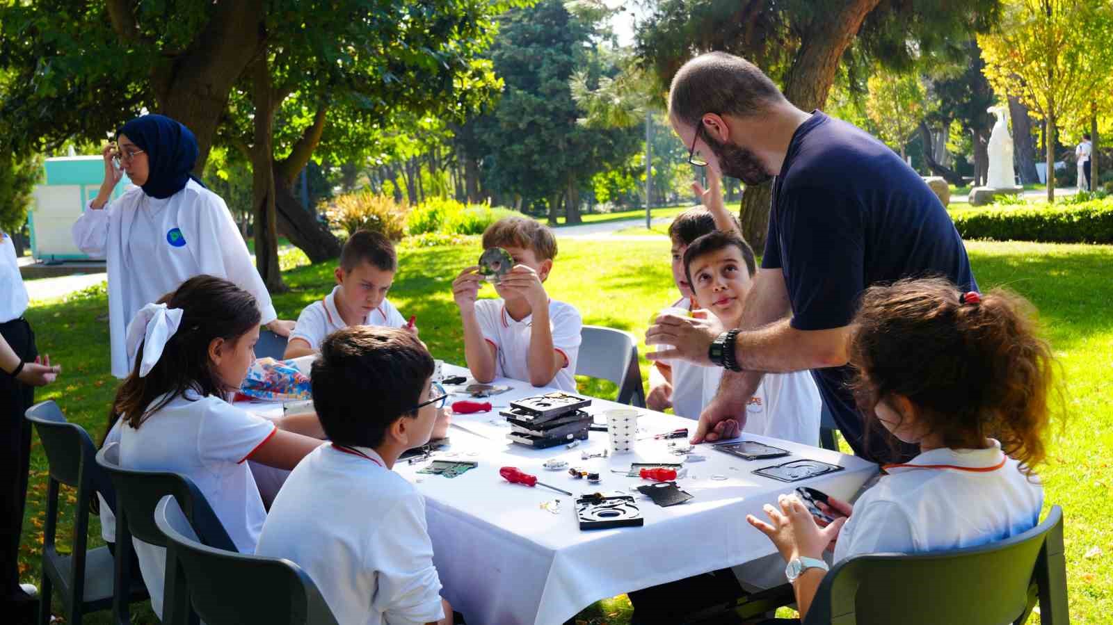 ’Yeşil Gezegen Greenfest’ yaklaşık 600 çocuğun katılımıyla gerçekleşti
