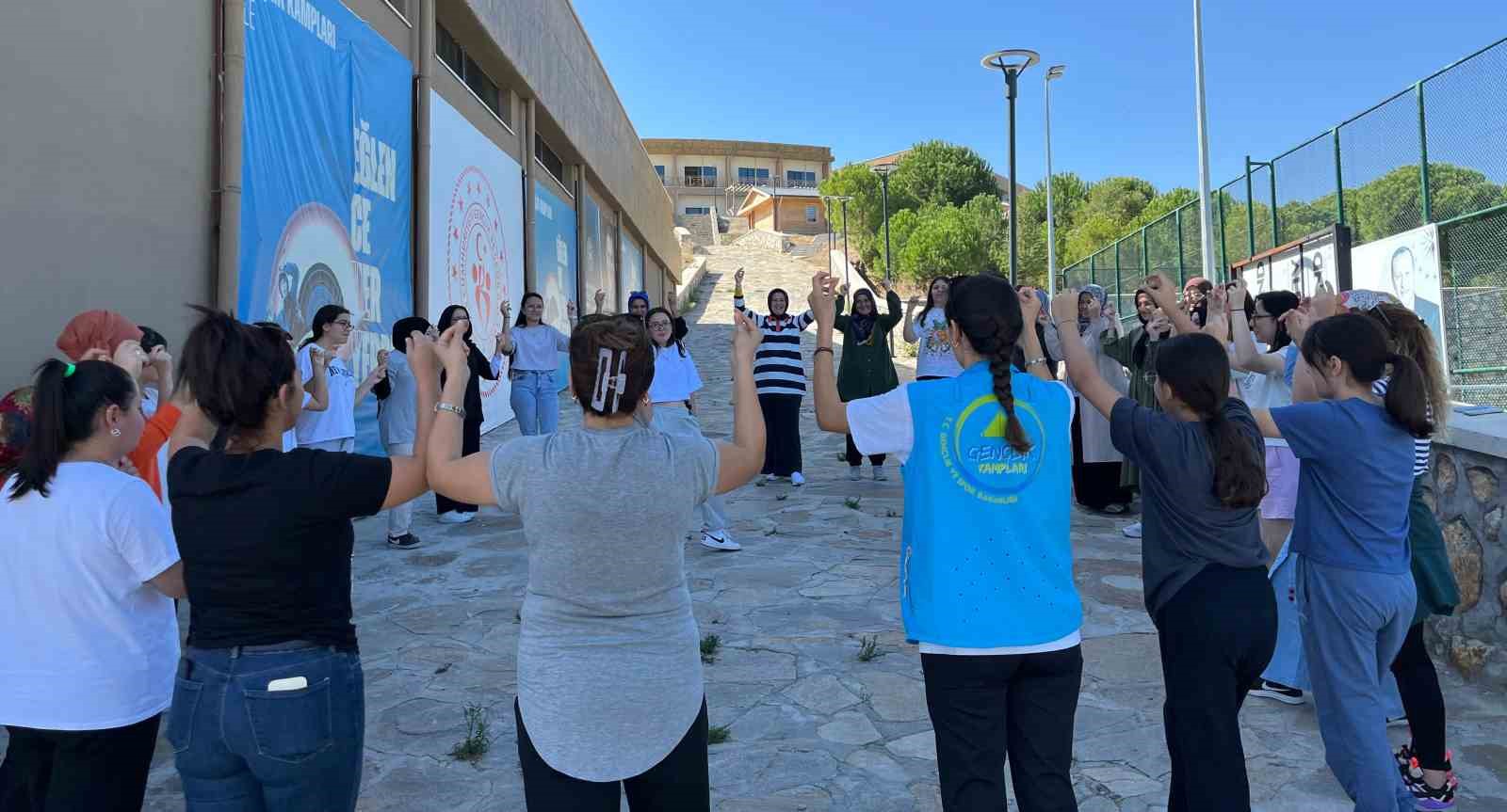 Kula Gençlik Kampı, diyabetli gençleri ve annelerini misafir etti
