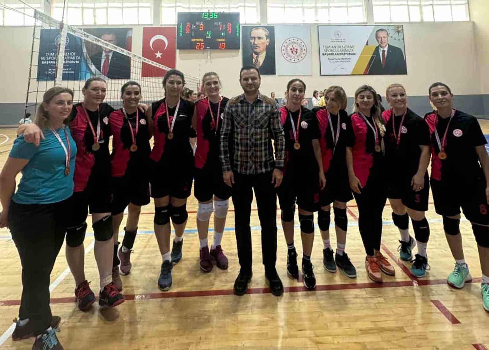 Kayseri Milli Eğitim Müdürlüğü Voleybol  takımları Türkiye Finalleri’ne katılacak
