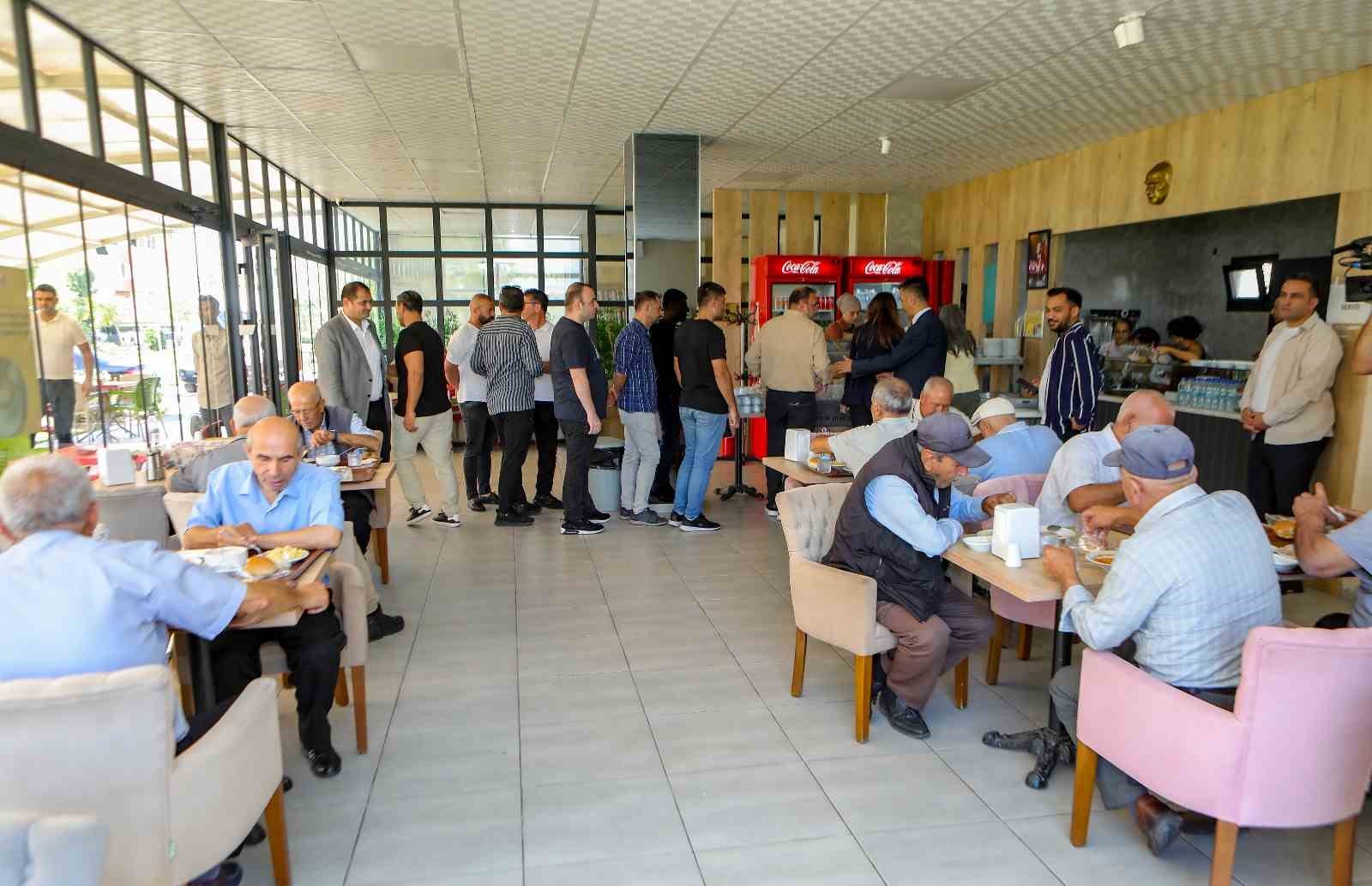 Bayraklı Belediyesi kent lokantalarında 