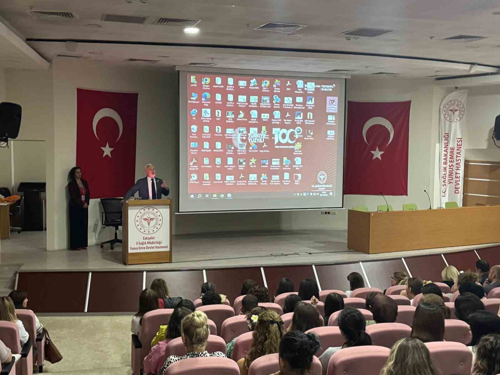 Normal doğumun avantajları sağlık çalışanlarına anlatıldı
