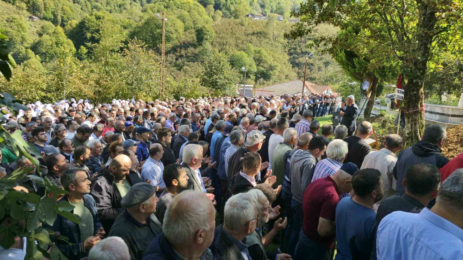 Hayatını kaybeden meclis üyesi son yolculuğuna uğurlandı
