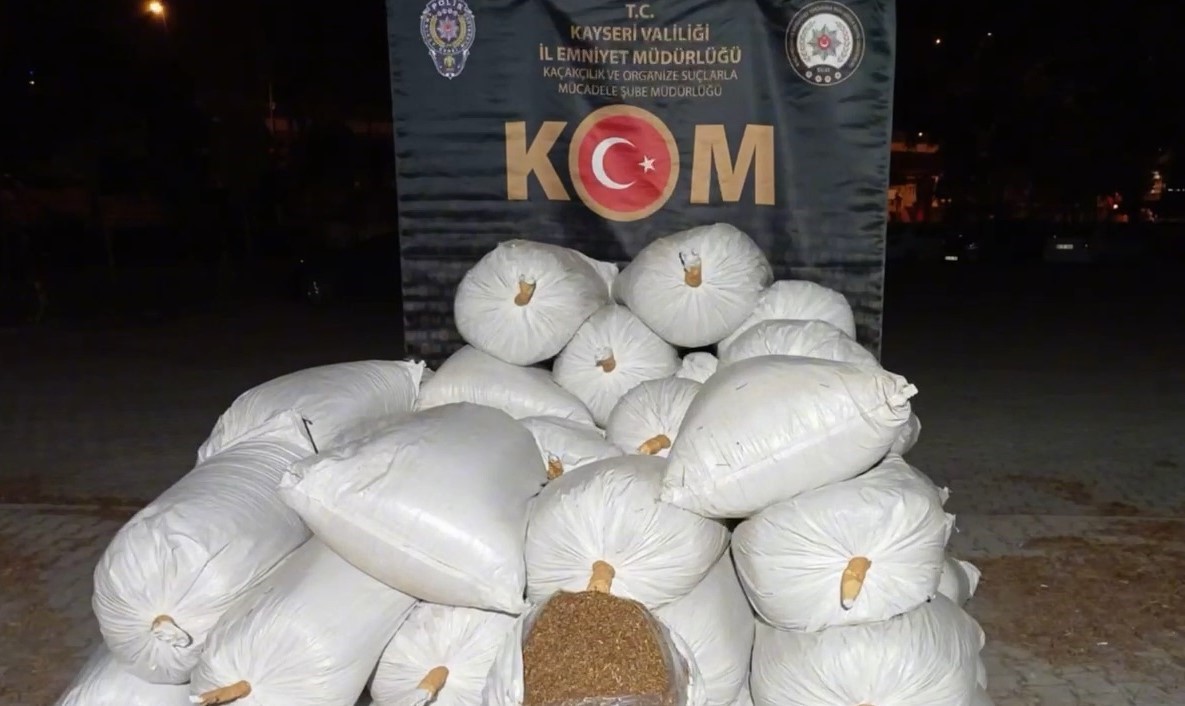 Kayseri’de 1 ton 760 kilo kaçak tütün ele geçirildi
