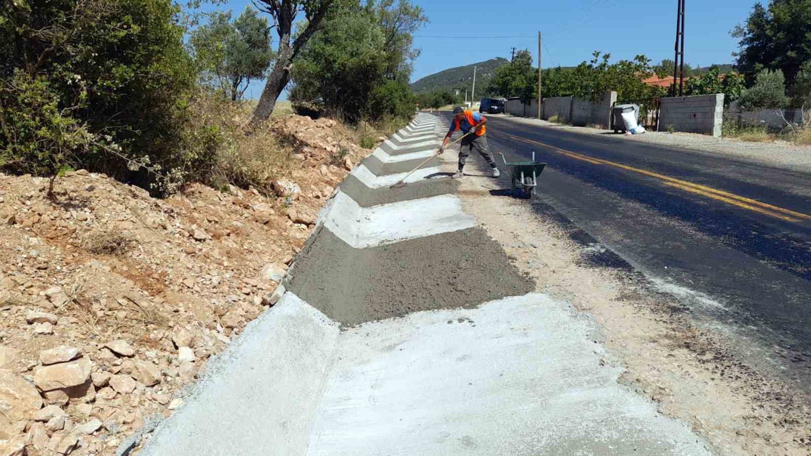 Muğla Büyükşehir Belediyesi 83 kilometre hendek betonu döktü
