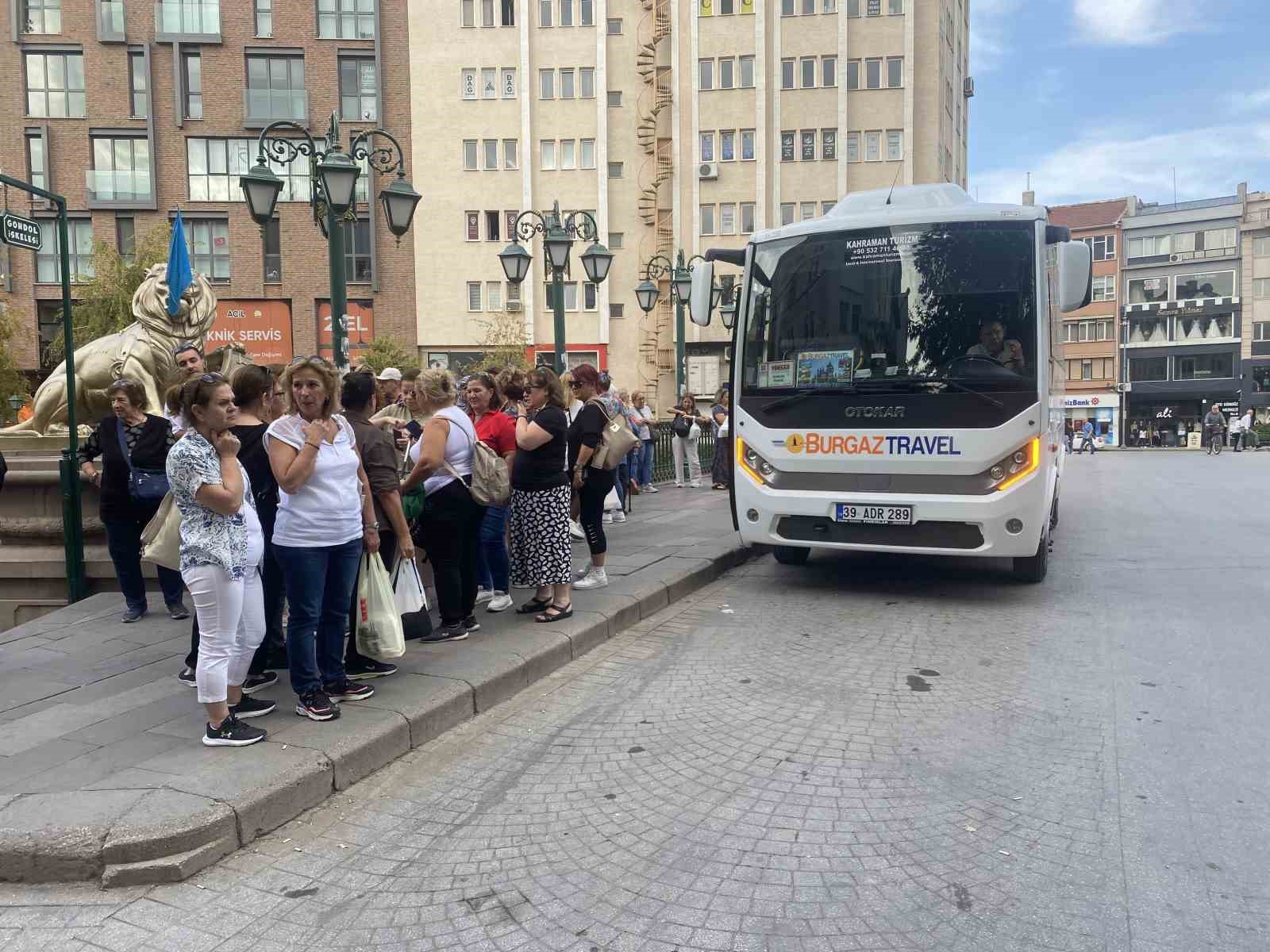 Turistler Porsuk Çayı’nın manzarasına hayran kaldı
