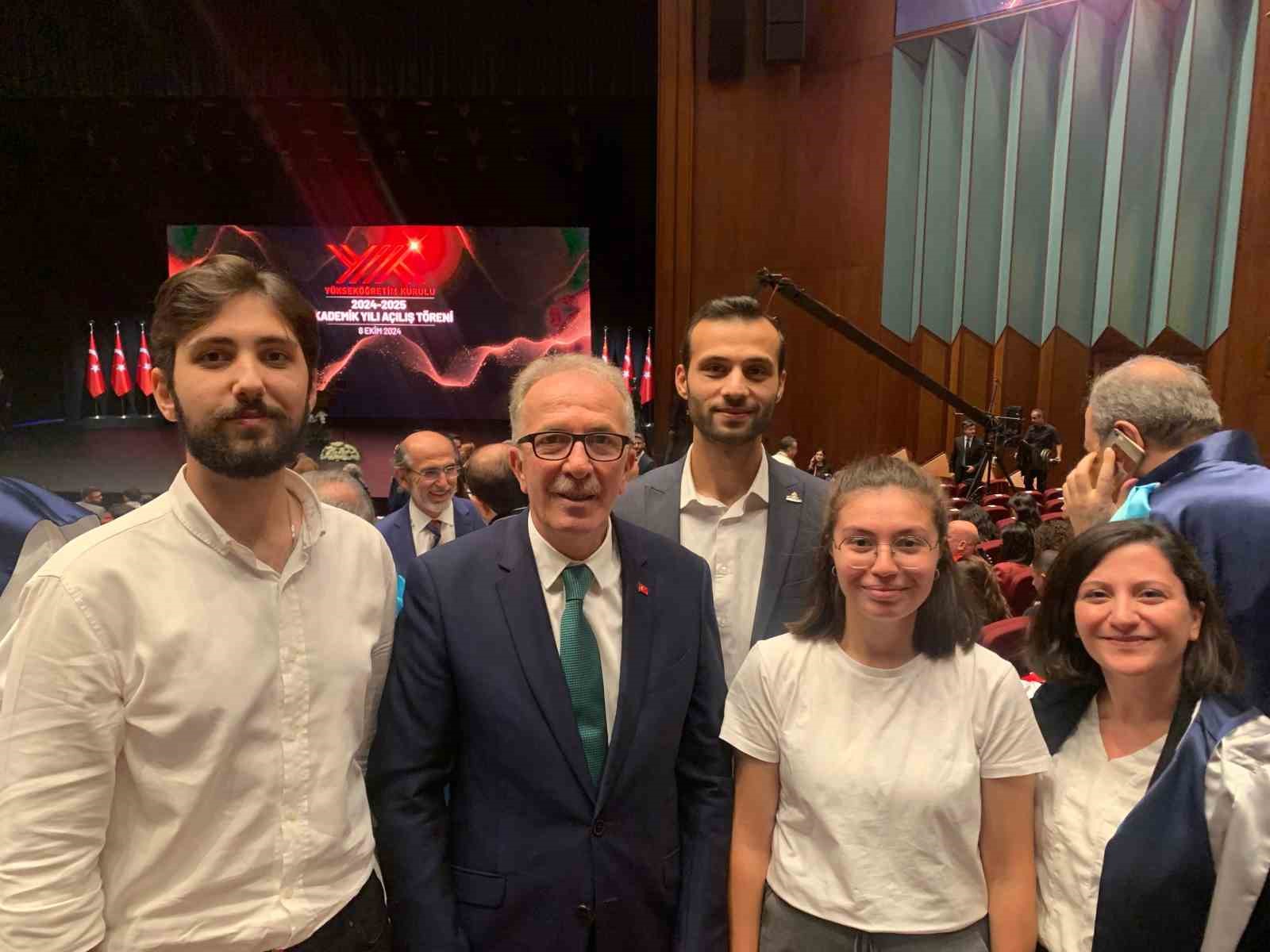 Cumhurbaşkanı Erdoğan’dan BARÜ’ye “Yerel Kalkınmaya Katkı” ödülü
