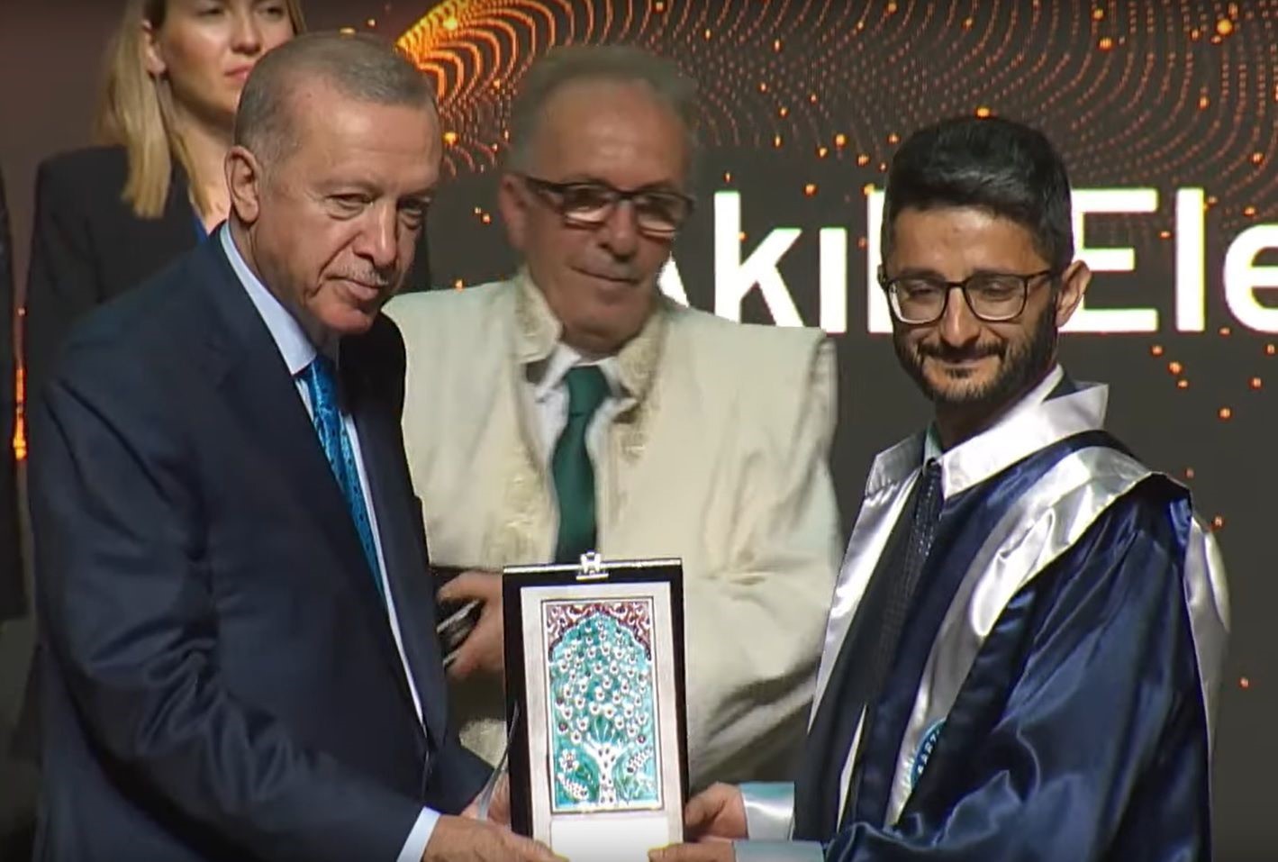 Cumhurbaşkanı Erdoğan’dan BARÜ’ye “Yerel Kalkınmaya Katkı” ödülü
