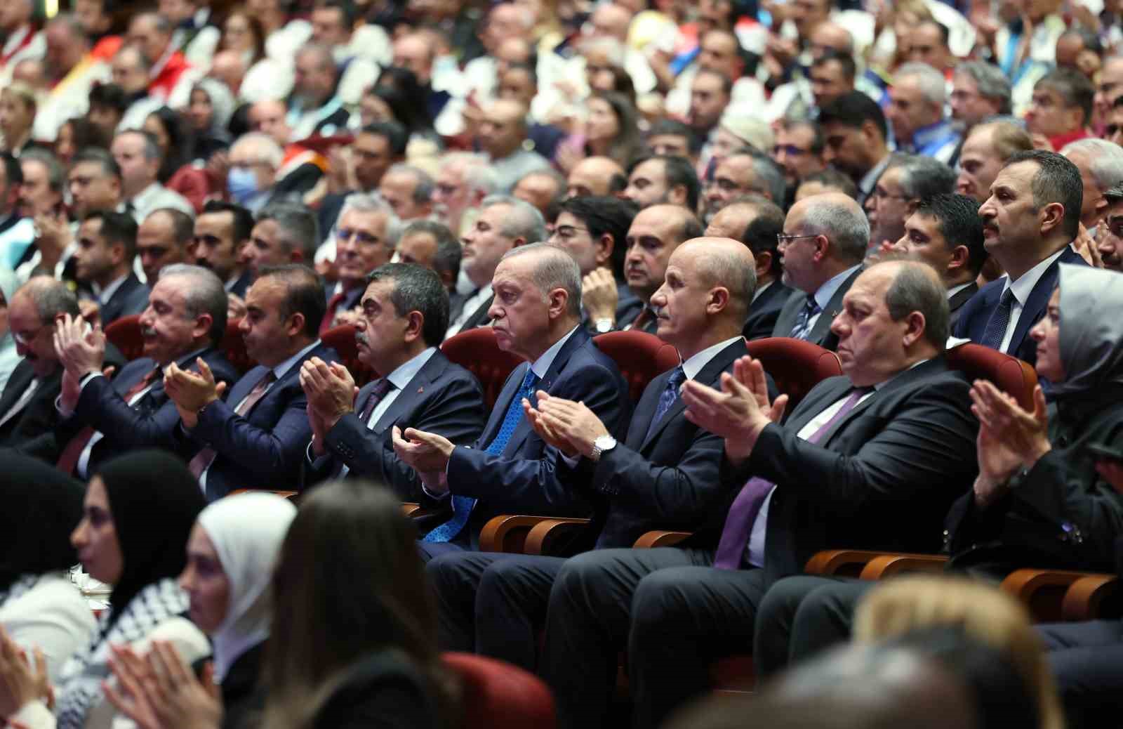 Yükseköğretim akademik yılı, gerçekleşen törenle başladı
