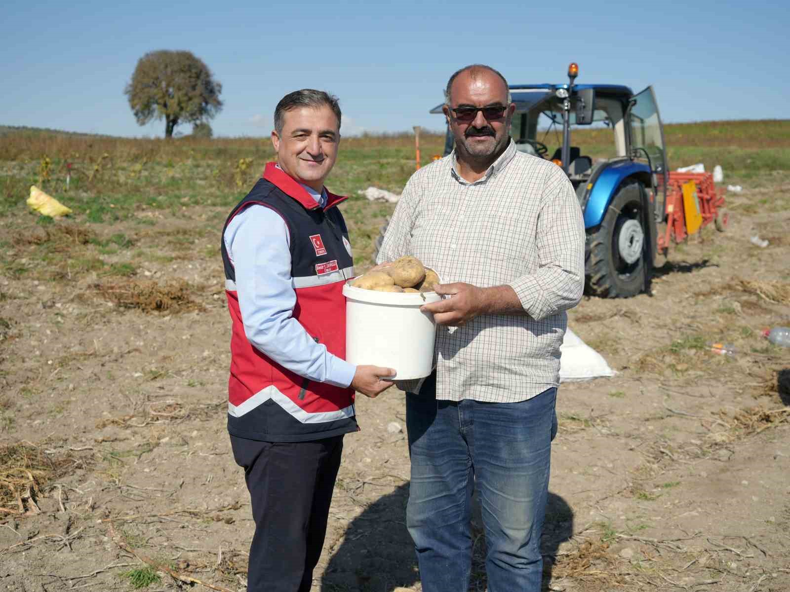 Bakanlık destekledi, çiftçiler üretti: Patateste hasat devam ediyor
