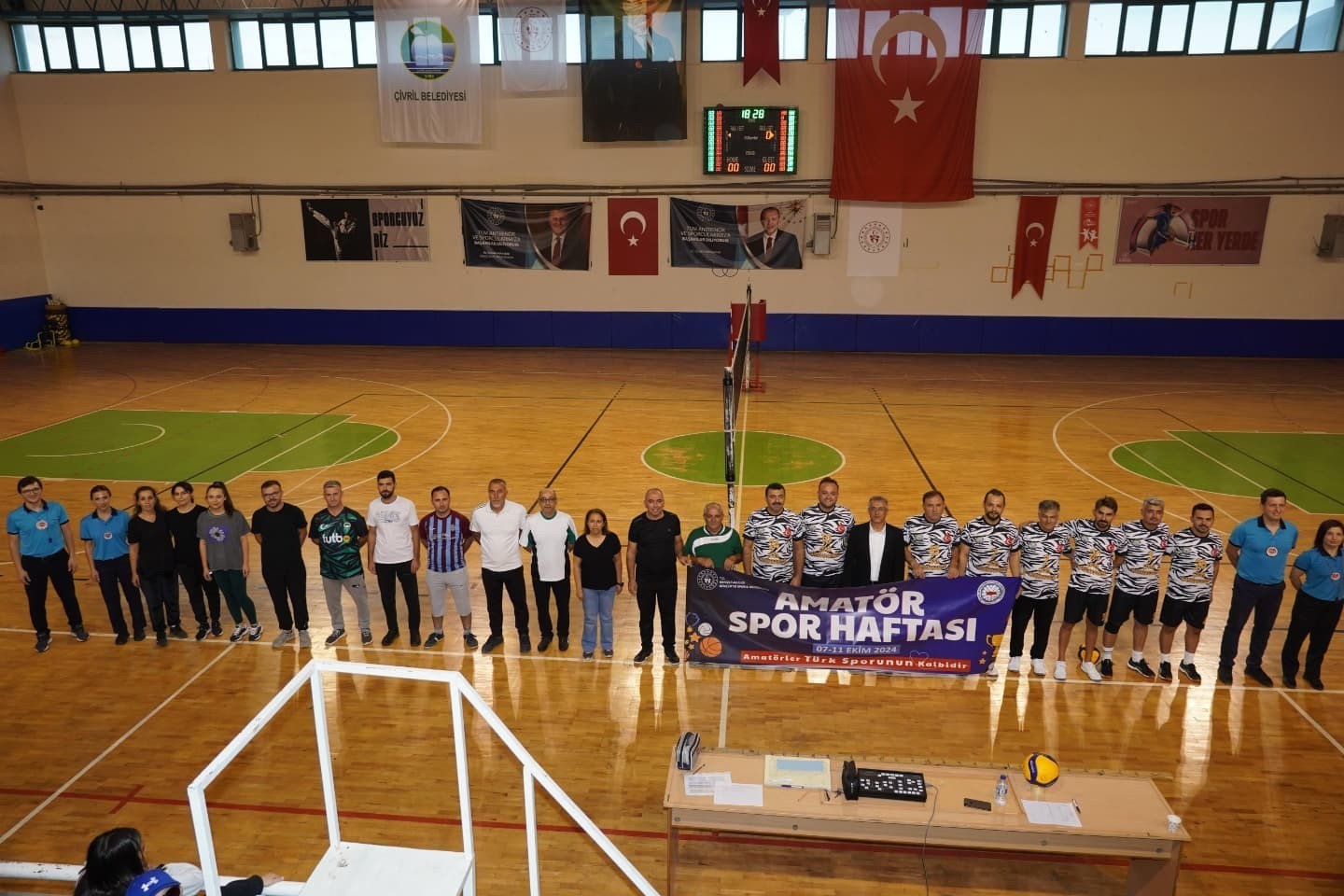 Çivril’de Amatör Spor Haftası voleybol turnuvasıyla başladı
