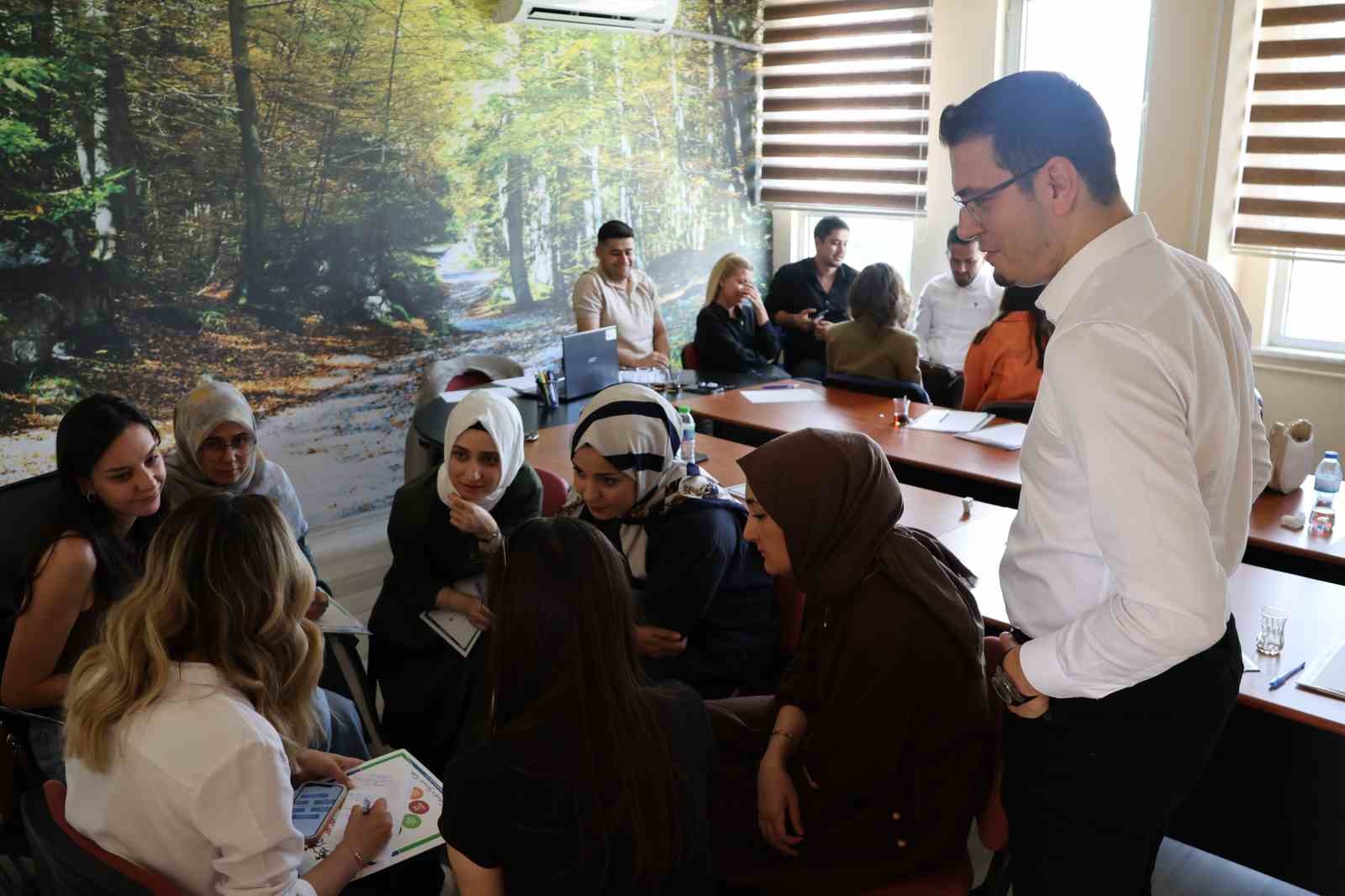 HKÜ’den ‘Birlikte Yeniden Yeşermek’ konferansı
