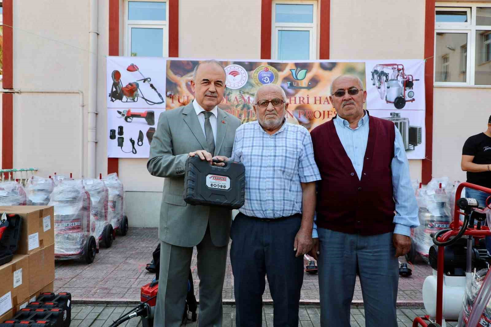 Ordu’da üreticilere makine ve ekipman desteği
