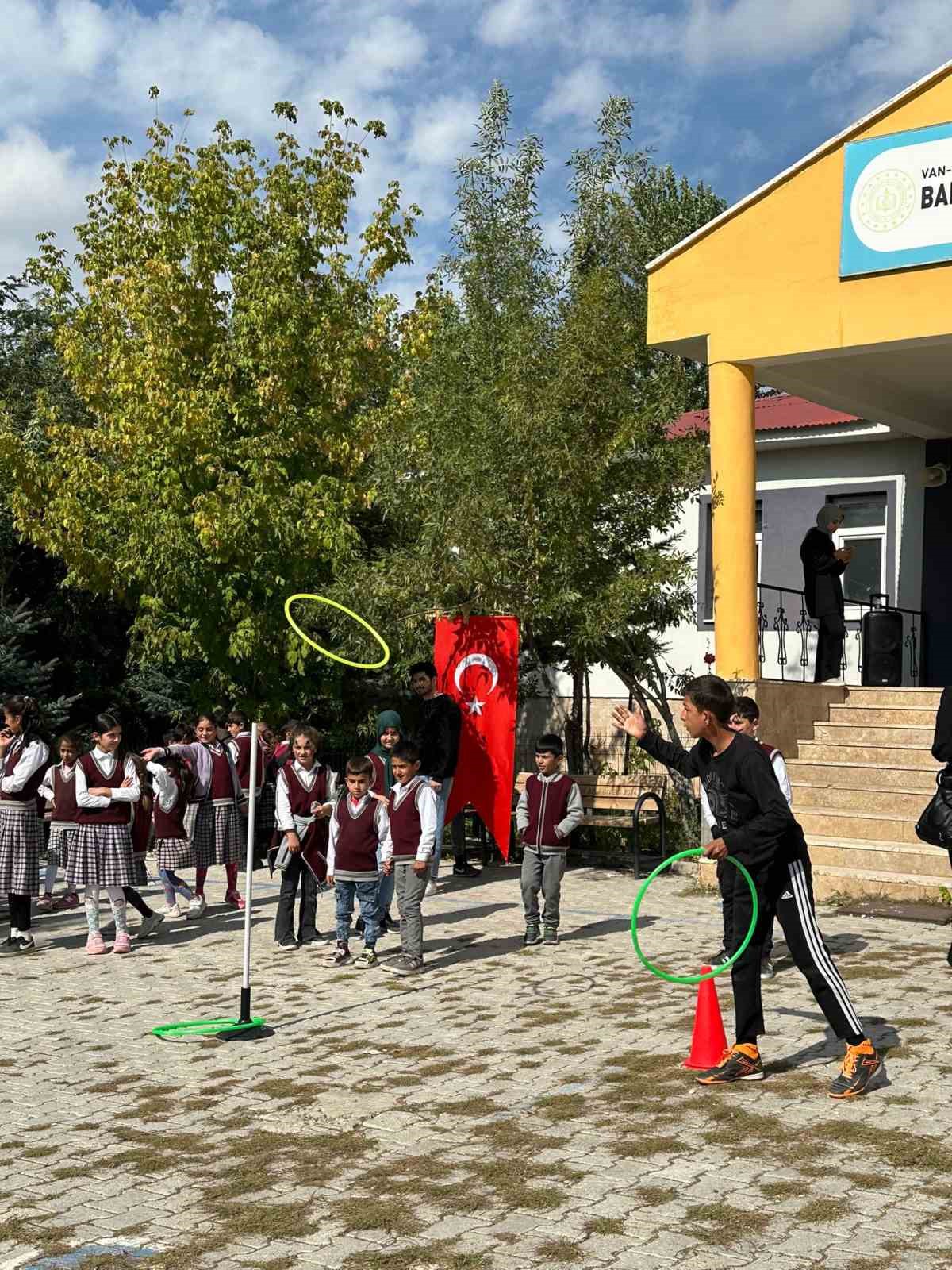 Muradiye’de “Merkezim Her Yerde” etkinliği
