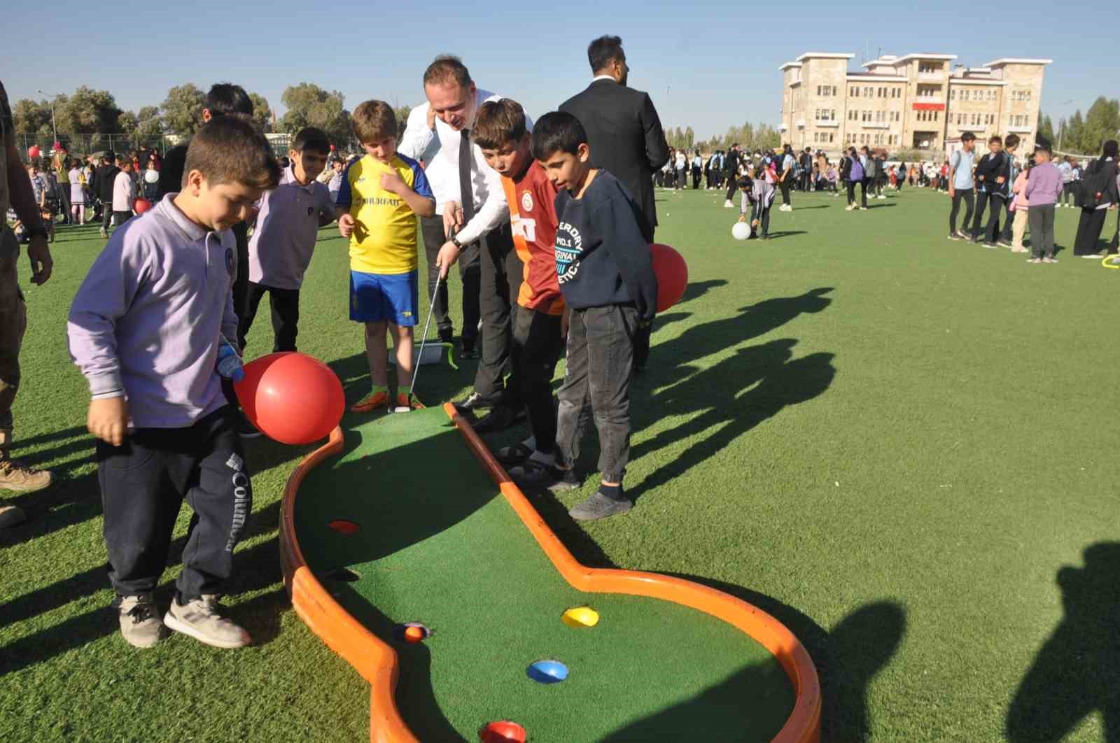 Bulanık’ta ‘2. Geleneksel Spor Şenliği’ yapıldı
