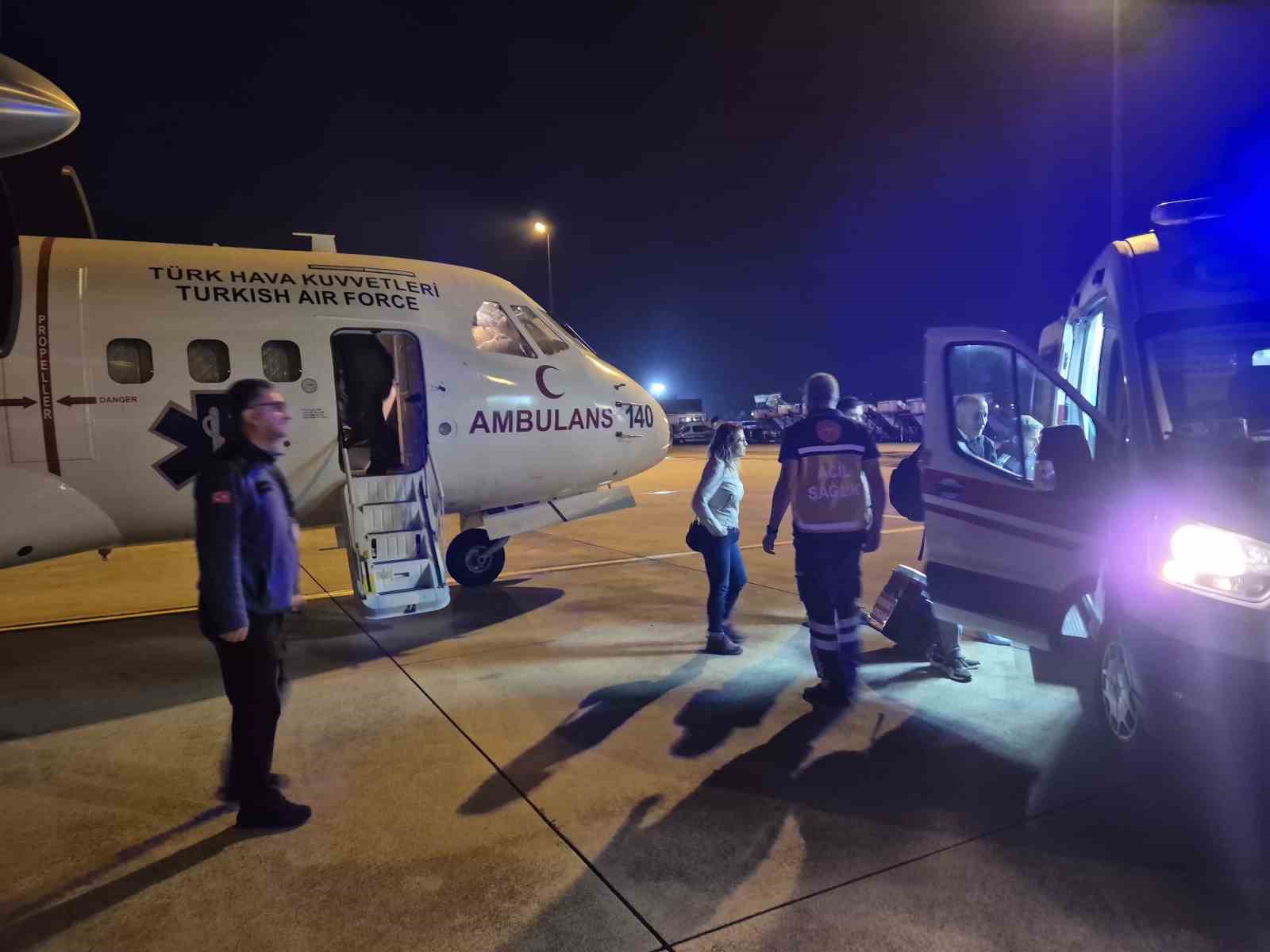 Hava Kuvvetlerine ait ambulans uçak organ nakli bekleyen hasta için havalandı
