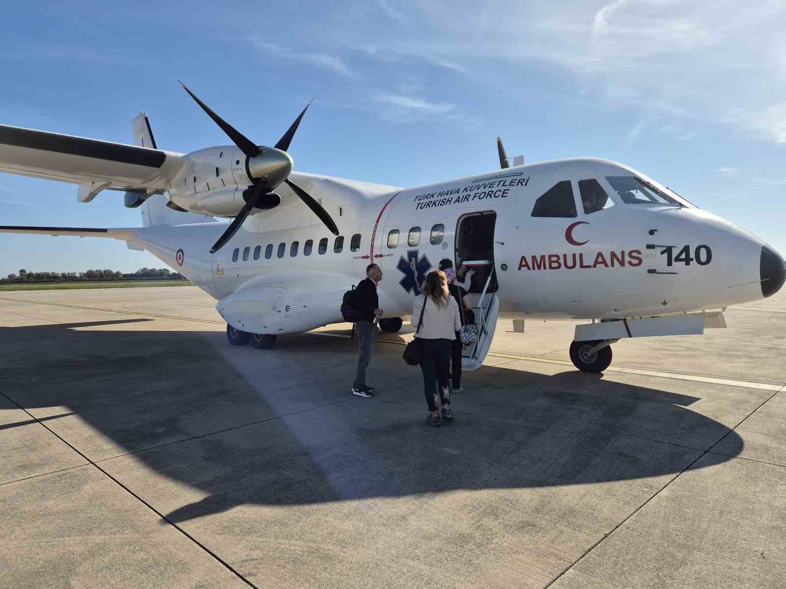 Hava Kuvvetlerine ait ambulans uçak organ nakli bekleyen hasta için havalandı
