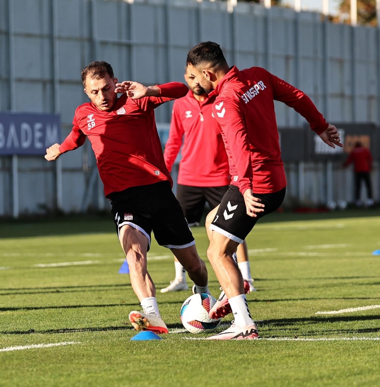 Sivasspor’a Rey Manaj idmanlara başladı
