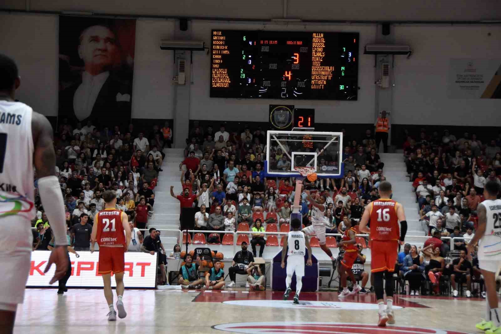 FIBA Şampiyonlar Ligi: Aliağa Petkimspor: 77 - Filou Oostende: 74
