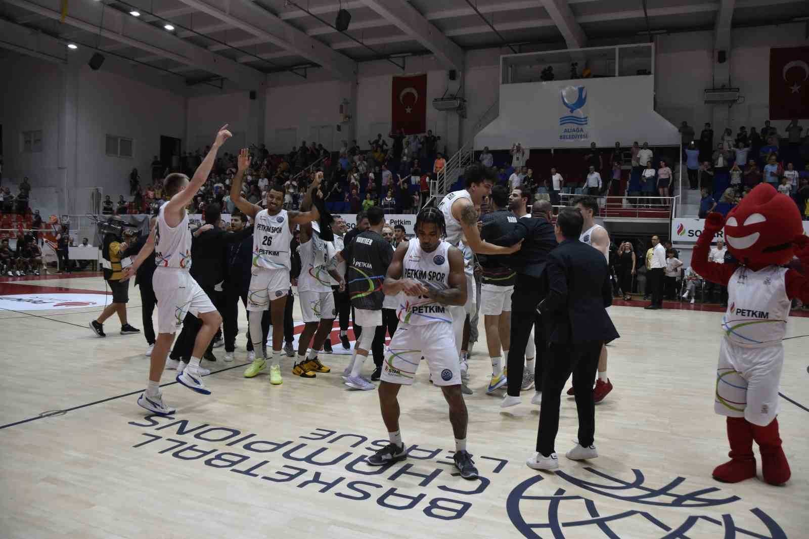 FIBA Şampiyonlar Ligi: Aliağa Petkimspor: 77 - Filou Oostende: 74
