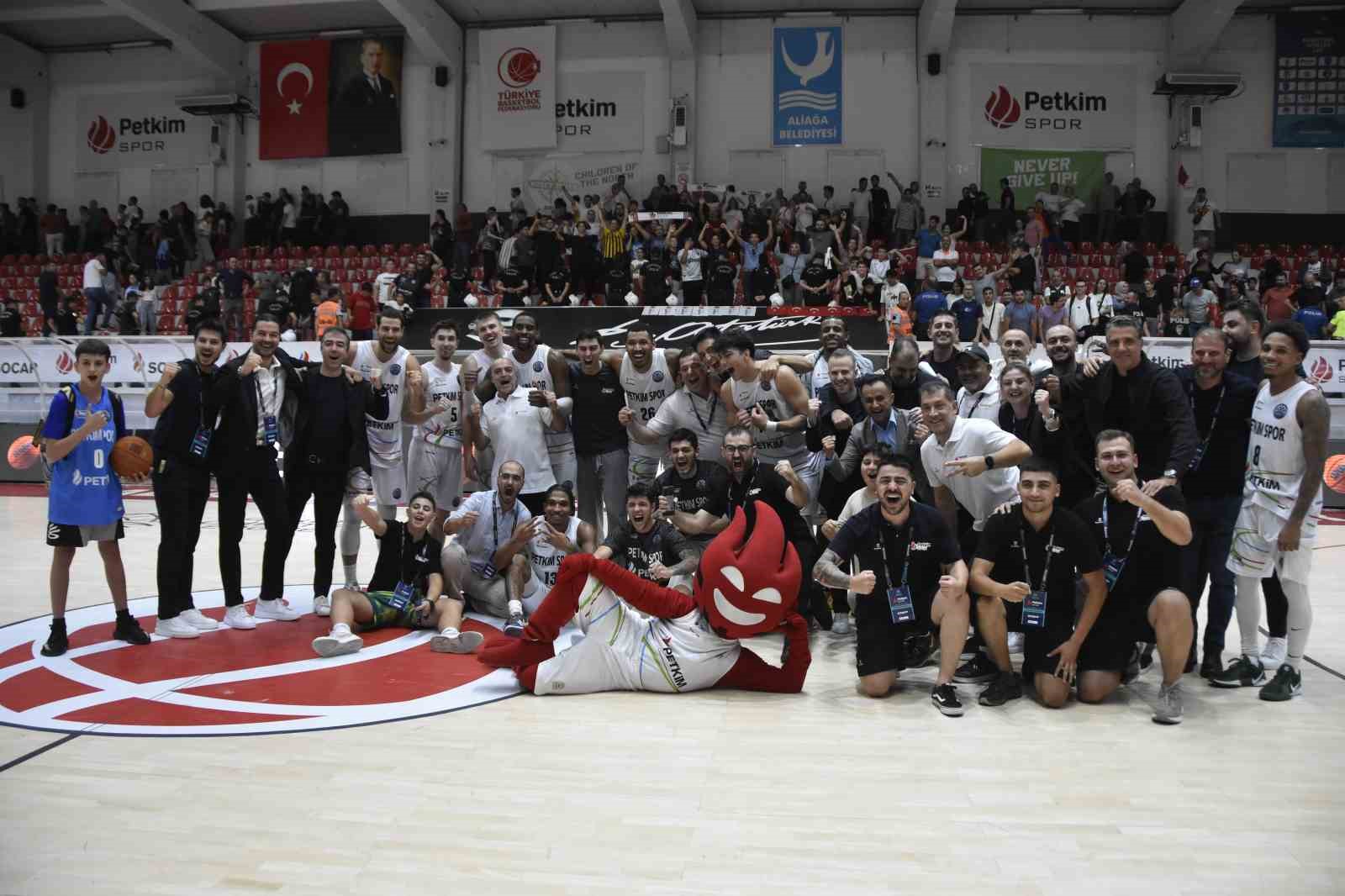 FIBA Şampiyonlar Ligi: Aliağa Petkimspor: 77 - Filou Oostende: 74
