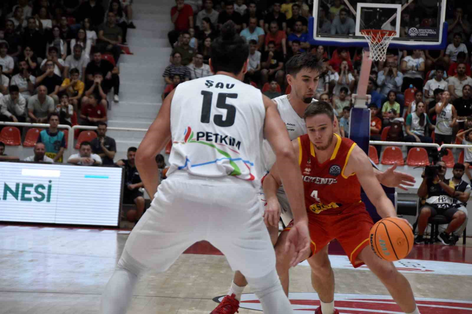 FIBA Şampiyonlar Ligi: Aliağa Petkimspor: 77 - Filou Oostende: 74
