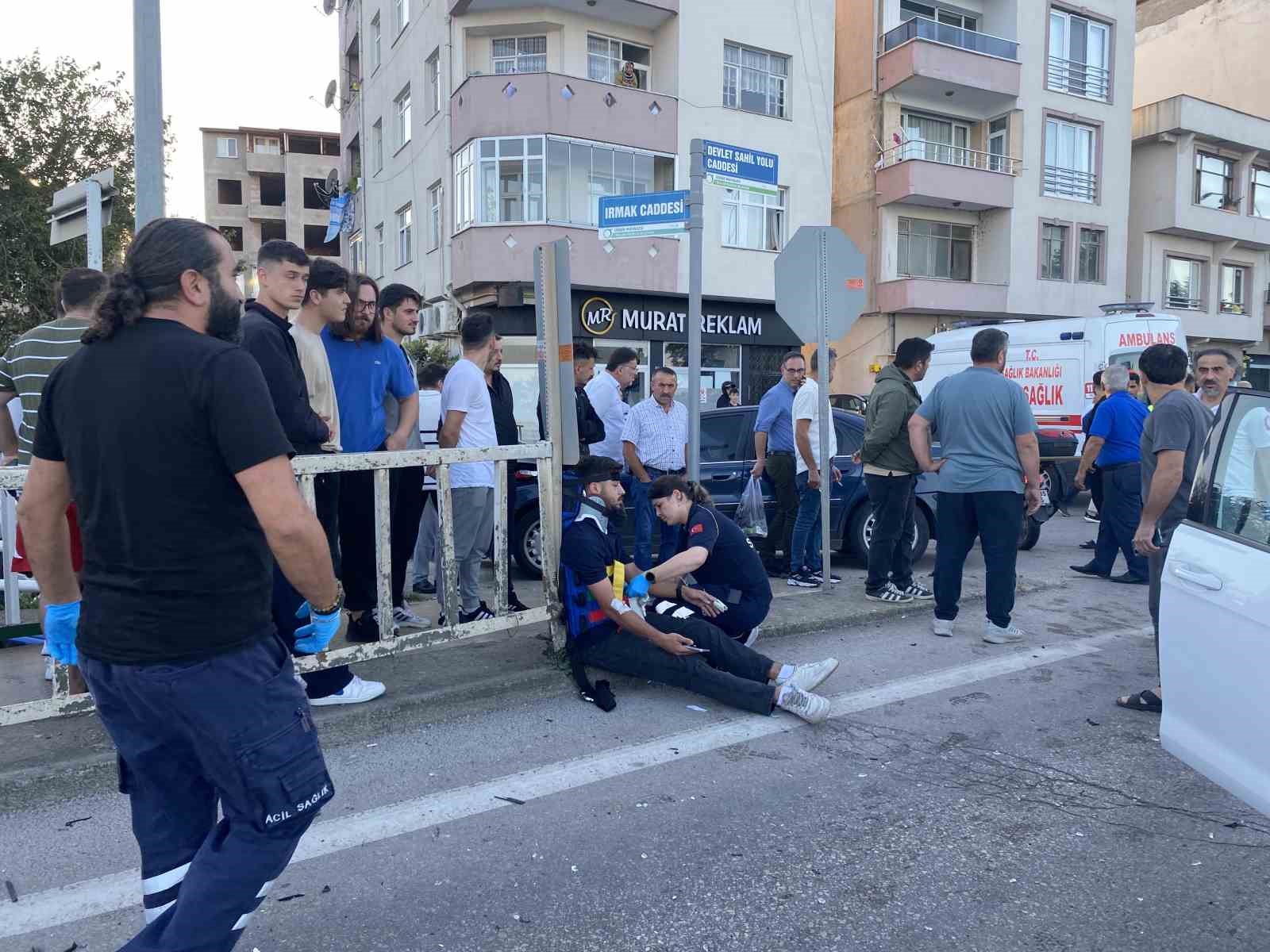 Ordu’da iki otomobil kafa kafaya çarpıştı: 4 yaralı
