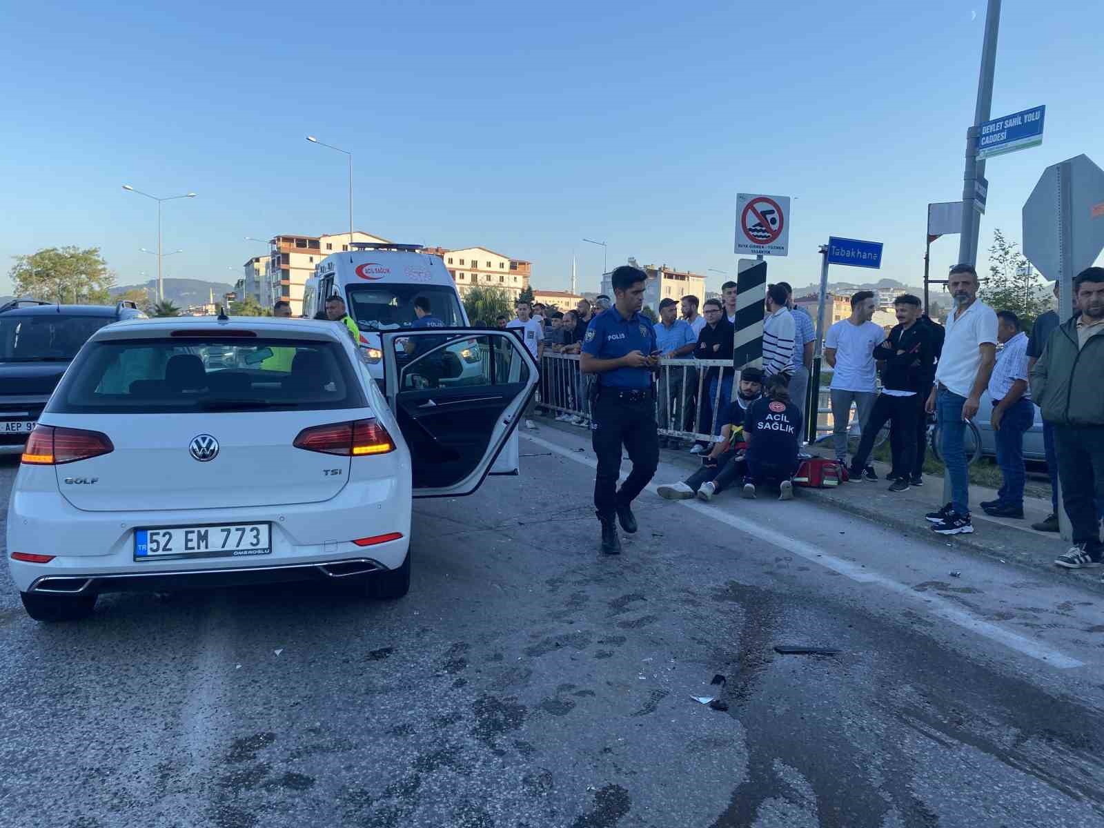 Ordu’da iki otomobil kafa kafaya çarpıştı: 4 yaralı
