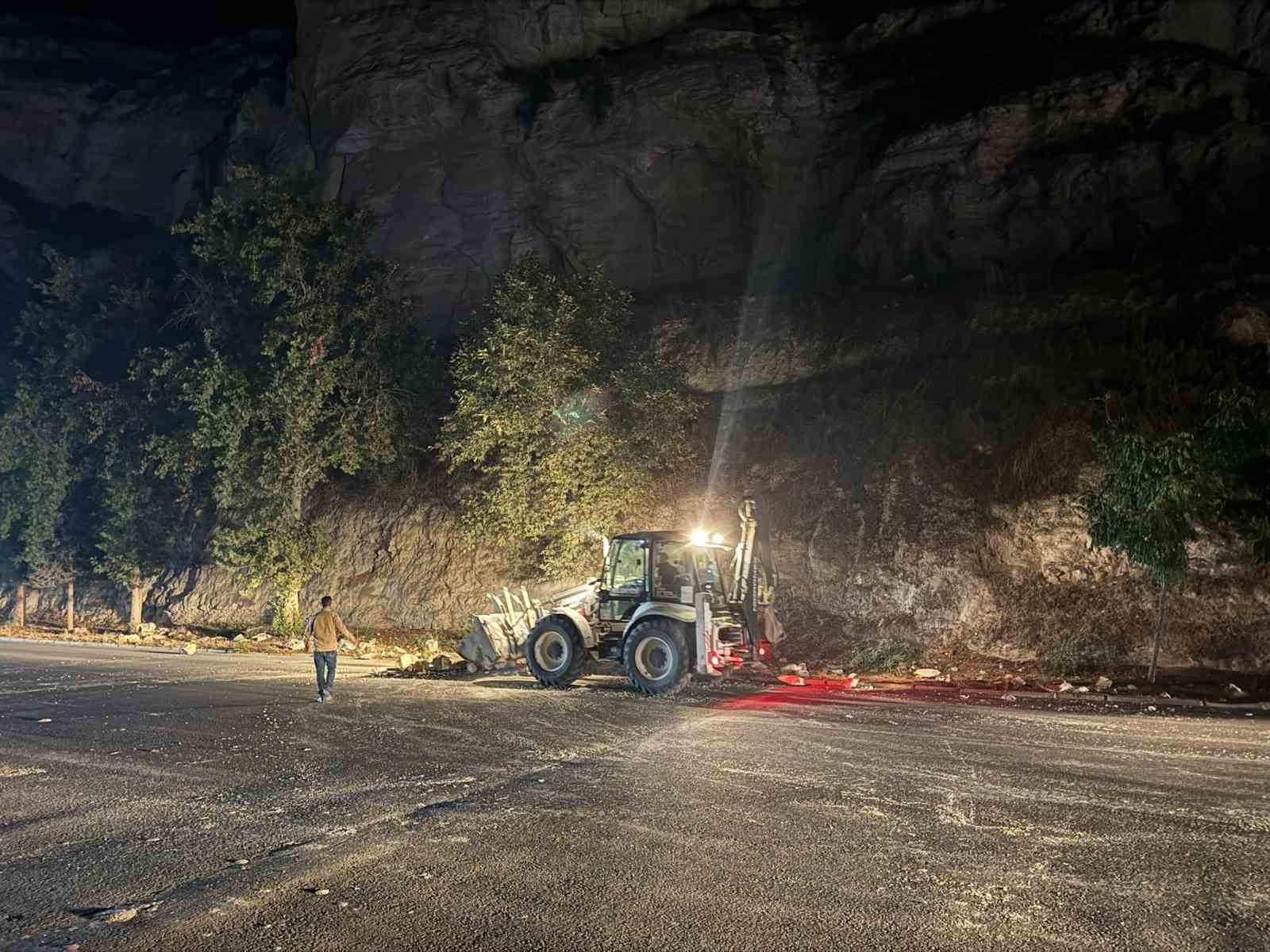 Şanlıurfa’da heyelan paniği
