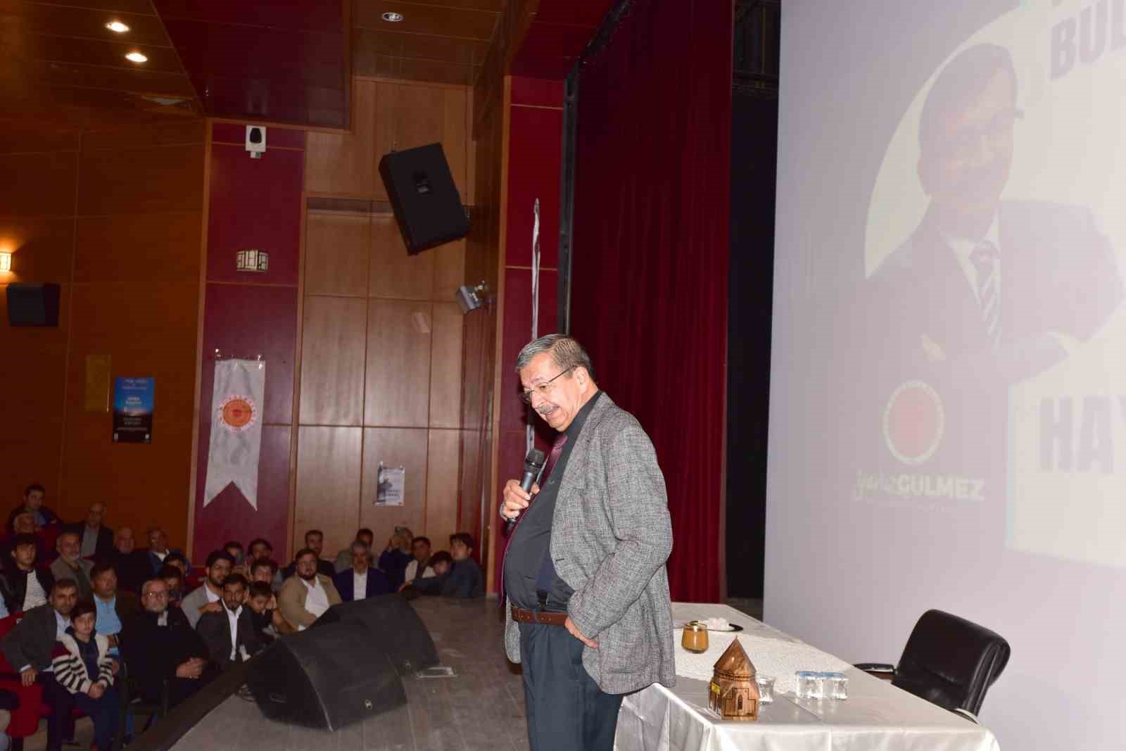 Ahlat’ta araştırmacı yazar Hayati İnanç söyleşisi yoğun ilgi gördü
