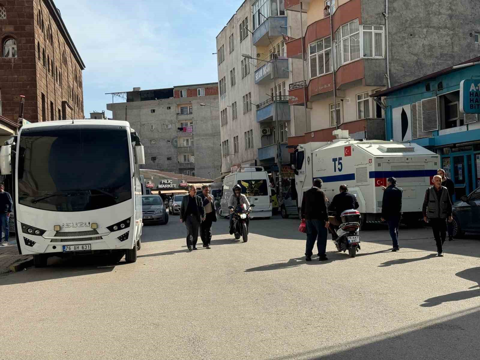 9 yıl önce 13 polisin şehit edildiği saldırıyla ilgili DEM Parti Iğdır İl Başkanı gözaltına alındı
