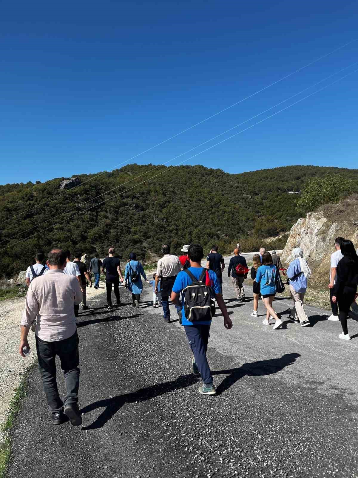 Doğanın güzelliklerini keşfetmeye çıktılar
