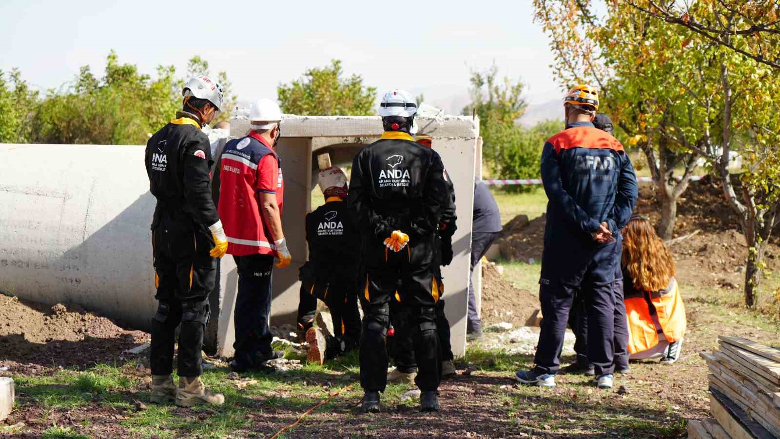 Kırıkkale’de 5.2 büyüklüğünde deprem senaryosuyla tatbikat yapıldı
