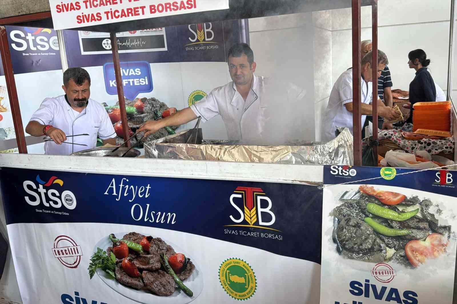 Sivas standı misafirlerini ağırladı
