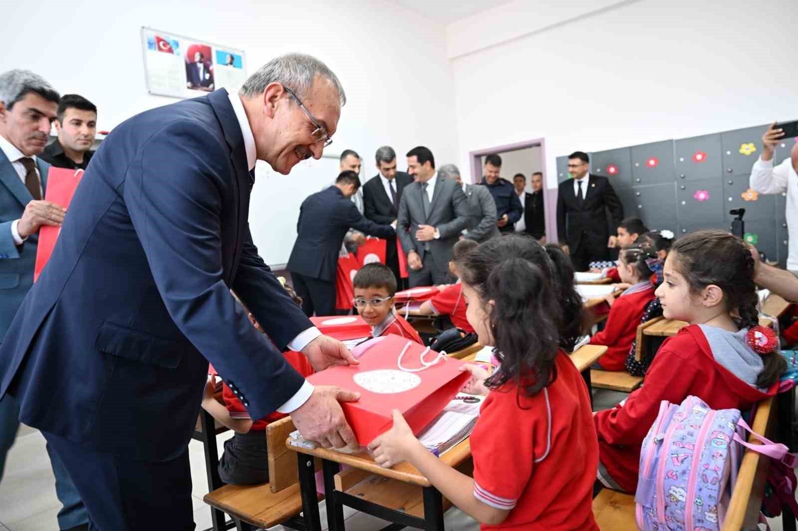 Malatya’da tamamlanan okulun açılışı yapıldı
