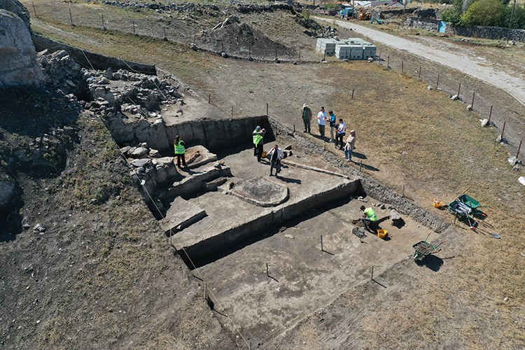 Höyükteki 7 bin yıllık tarih, tez çalışmalarına ilham veriyor
