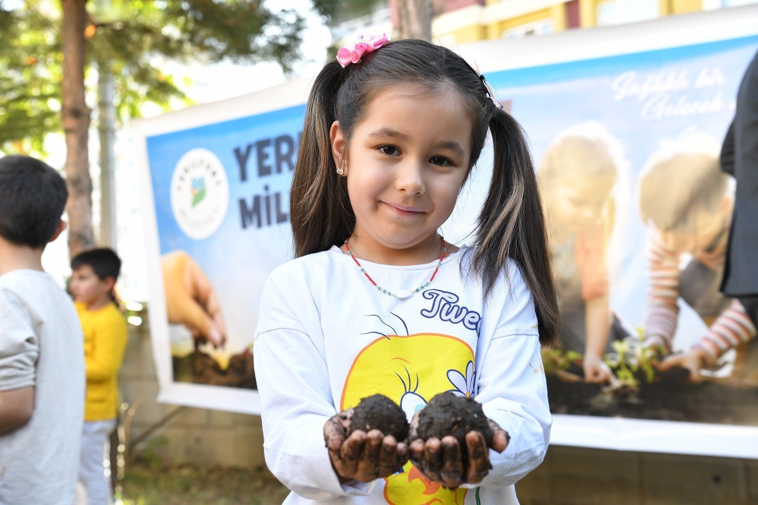 Yeşilyurt’ta öğrencilere tarım sevgisi aşılanıyor
