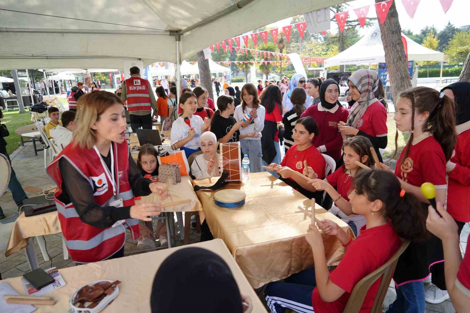 Samsun’da Bilim Benliği: Öğrenciler 55 farklı atölye ile buluştu
