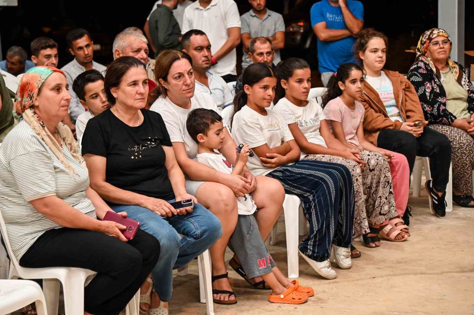 Başkan Niyazi Nefi Kara vatandaşların taleplerini dinledi
