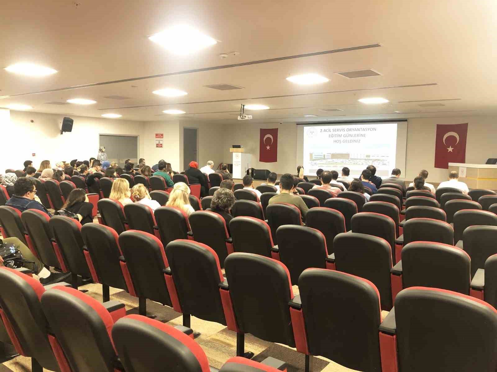 Yalova’da acil servis pratisyen hekimlere oryantasyon eğitimi verildi
