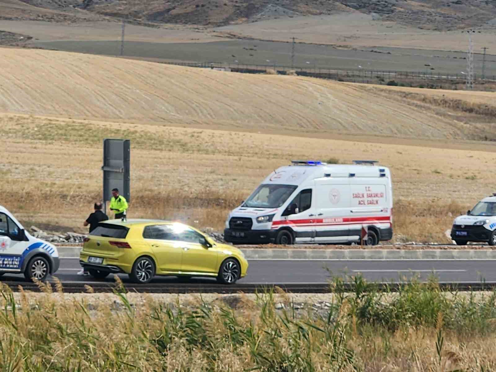 Ankara’da kuzu yüklü tır devrildi, hayvanlar telef oldu
