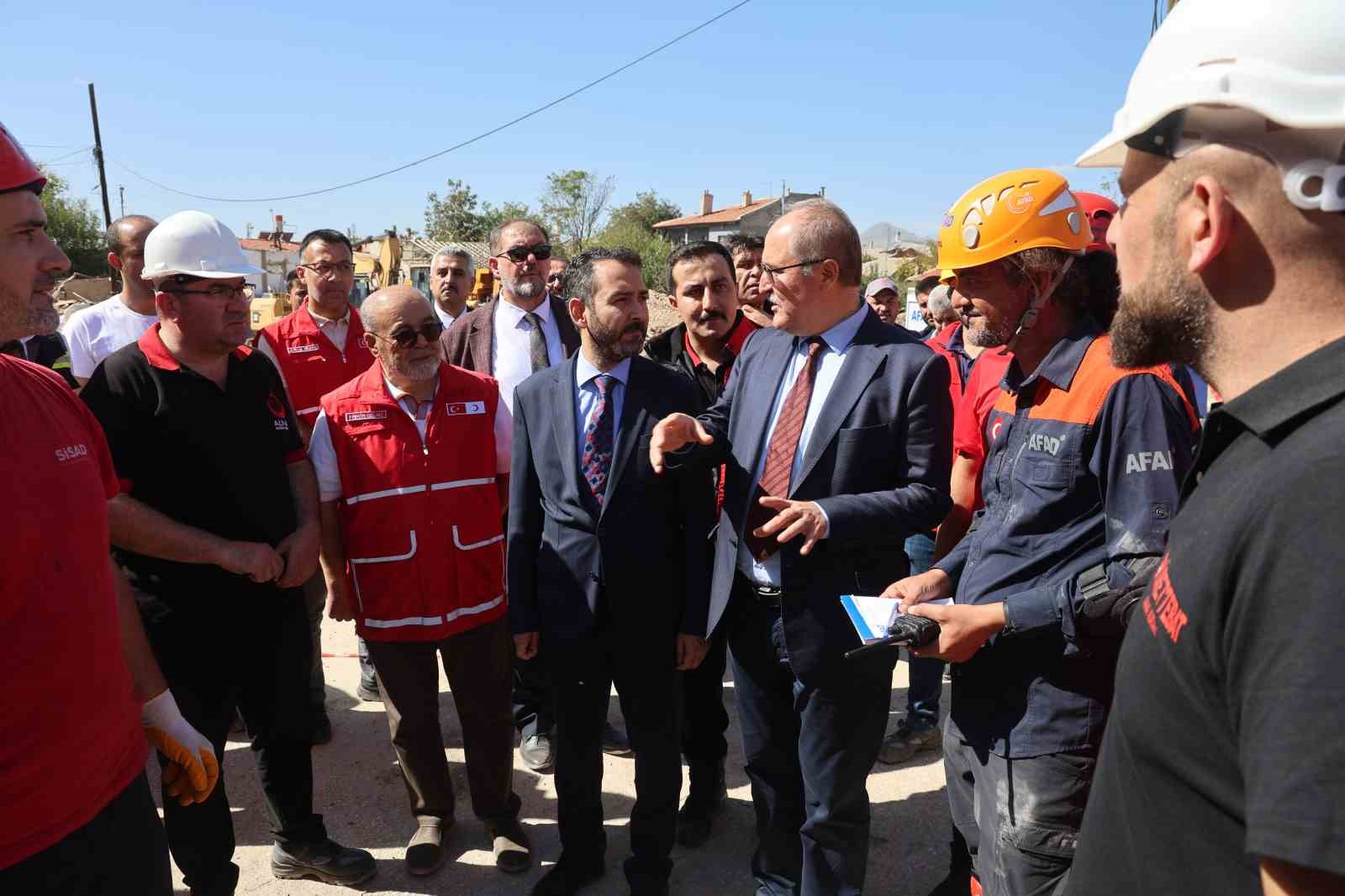 Konya’daki deprem tatbikatı gerçeğini aratmadı
