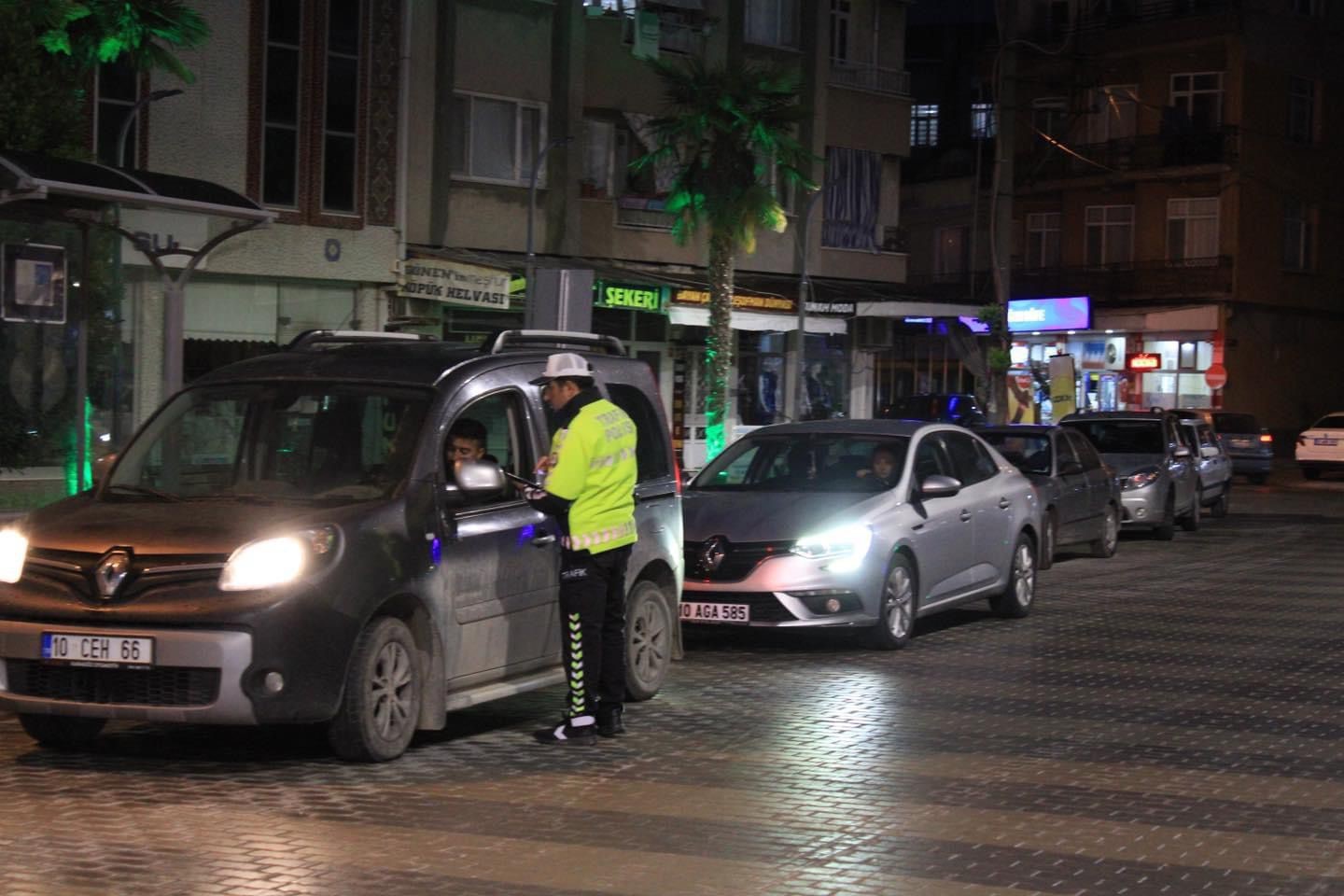 Gönen’de asayiş ve trafik uygulaması
